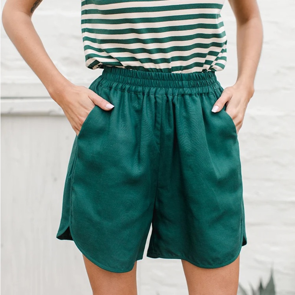 Tradlands Glenn long shorts; emerald; medium